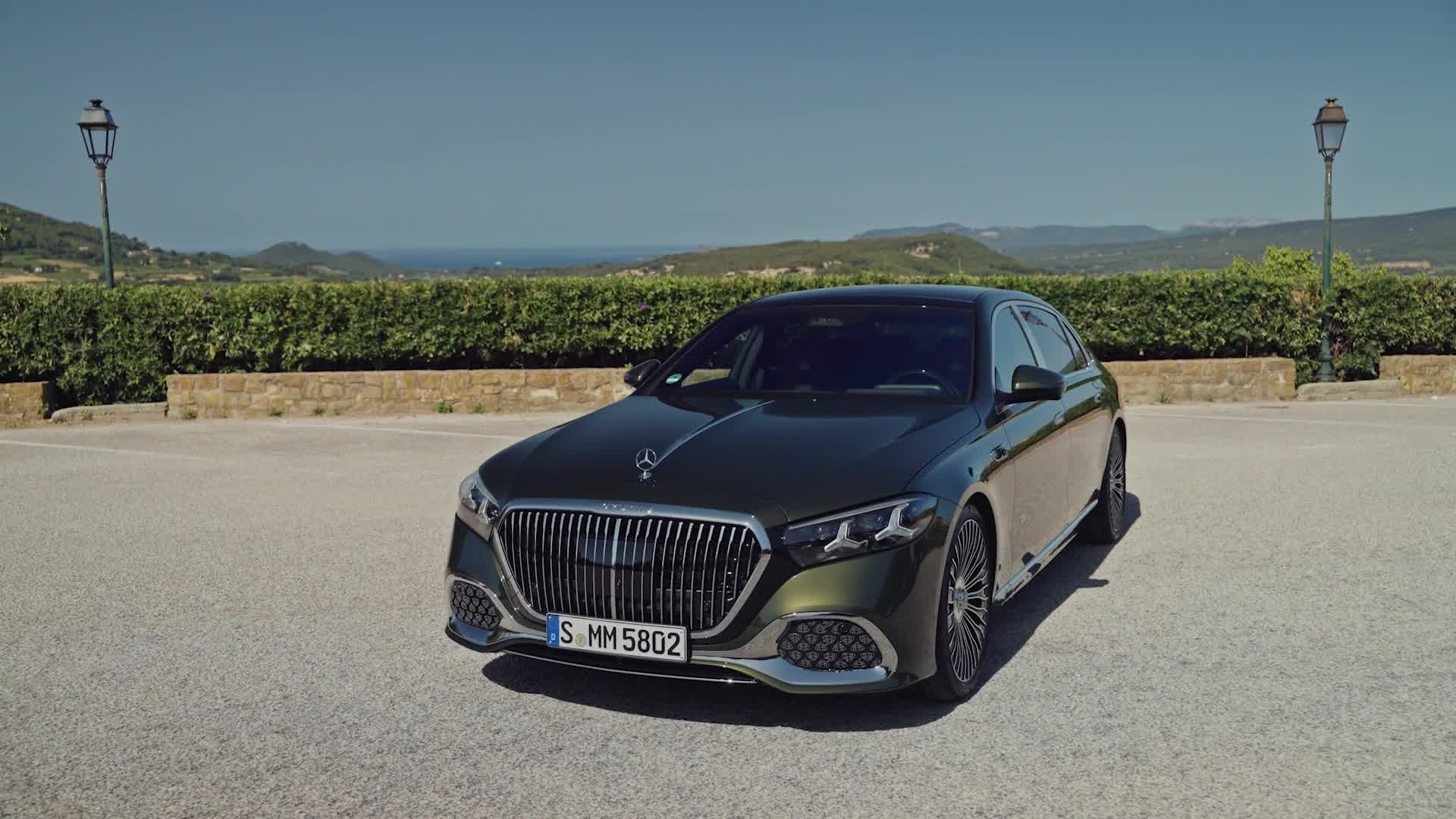The new Mercedes-Maybach S 580 - MANUFAKTUR Olive Metallic (European model shown)