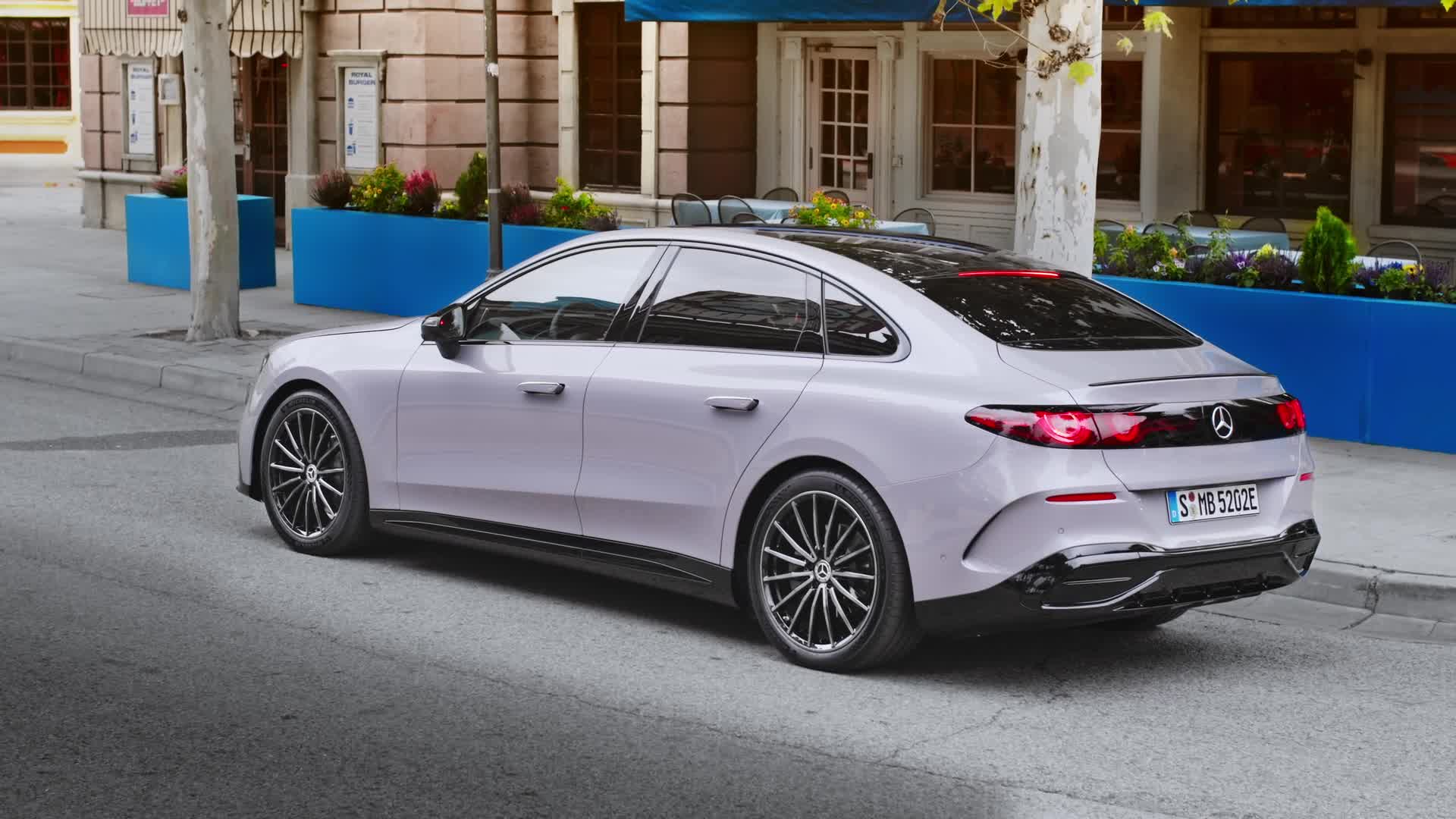 The all-new electric C-Class Driving Footage - Miami Silver Metallic (European model shown)