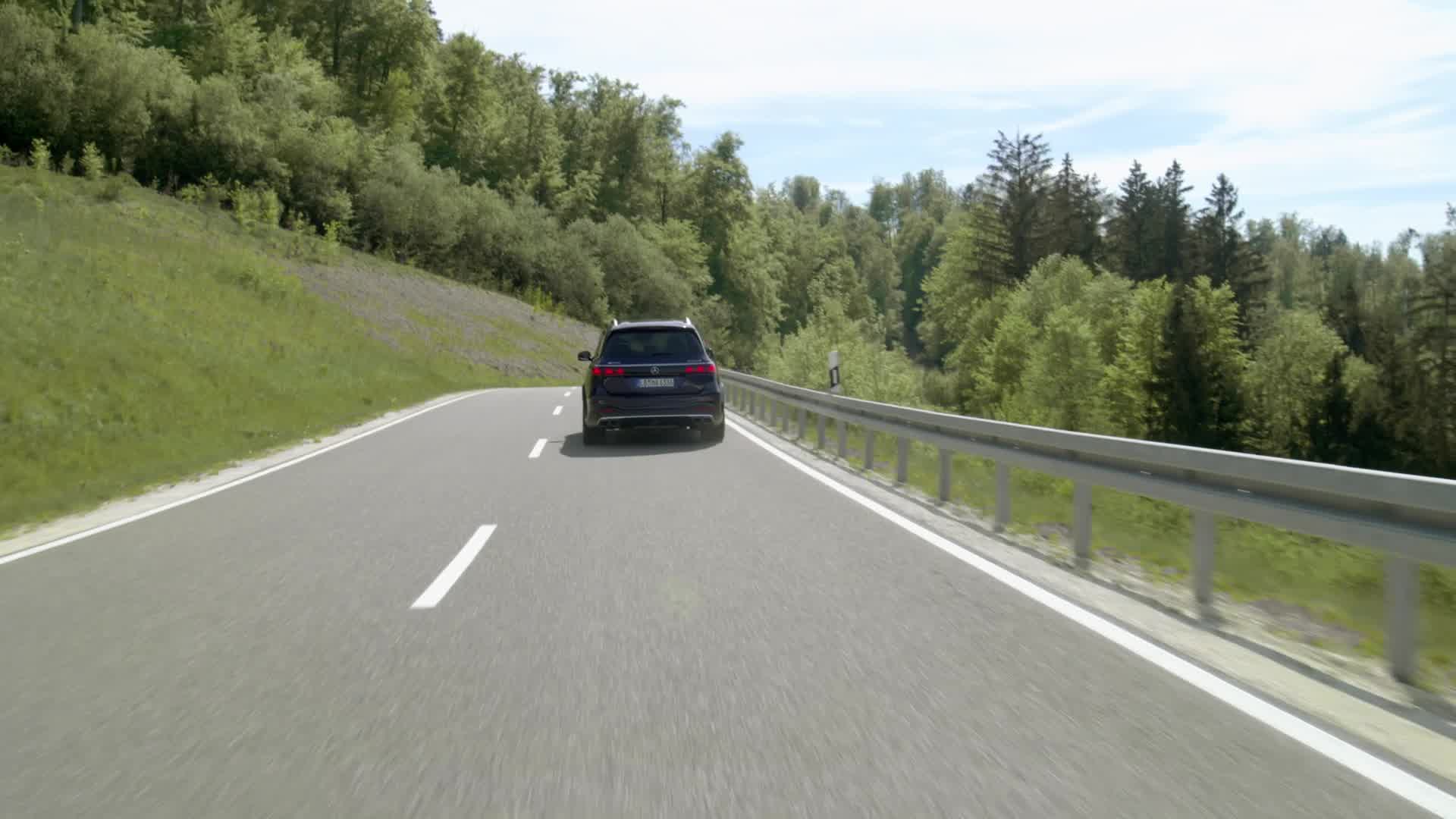 The new Mercedes-AMG GLS 63 - Driving Footage (European model shown)
