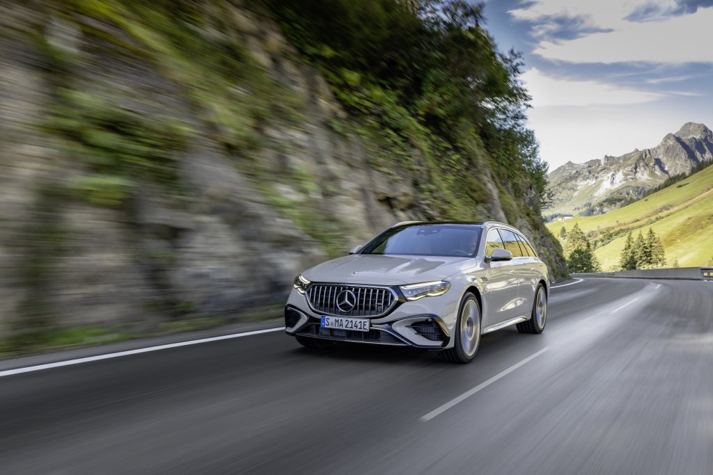 Mercedes-Benz USA Expands Lineup with new 2026 Mercedes-AMG E 53 HYBRID Wagon