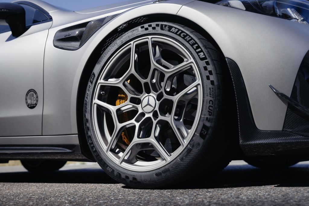 Mercedes-AMG CLE 646 Spezialanfertigung (European model shown)