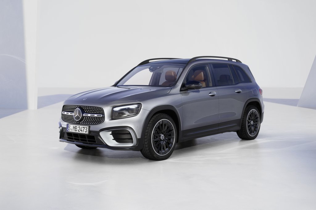 Spacious compact SUV with attractive equipment: the new Mercedes-Benz GLB