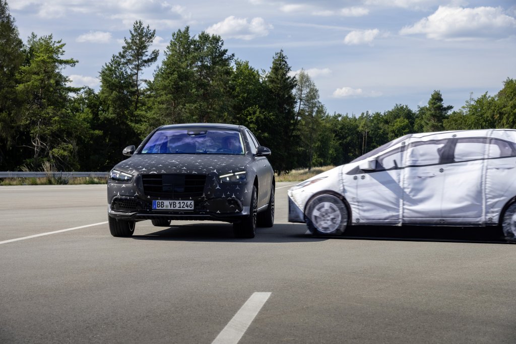 Meet the S-Class DIGITAL: "Innovation by Intelligence"