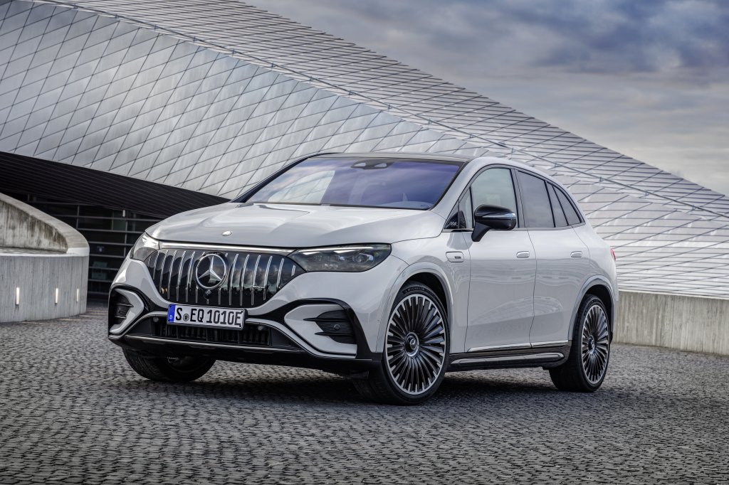 The new Mercedes-AMG EQE SUV