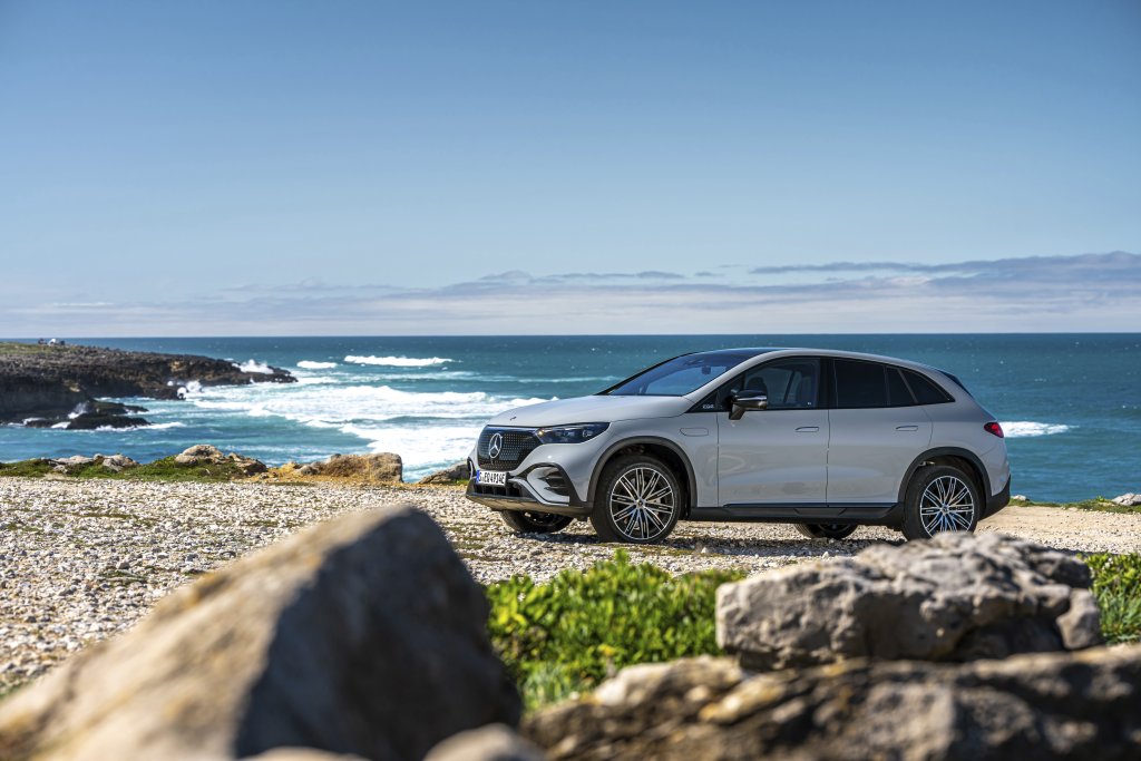 The new EQE SUV: high-tech and luxury meet versatility