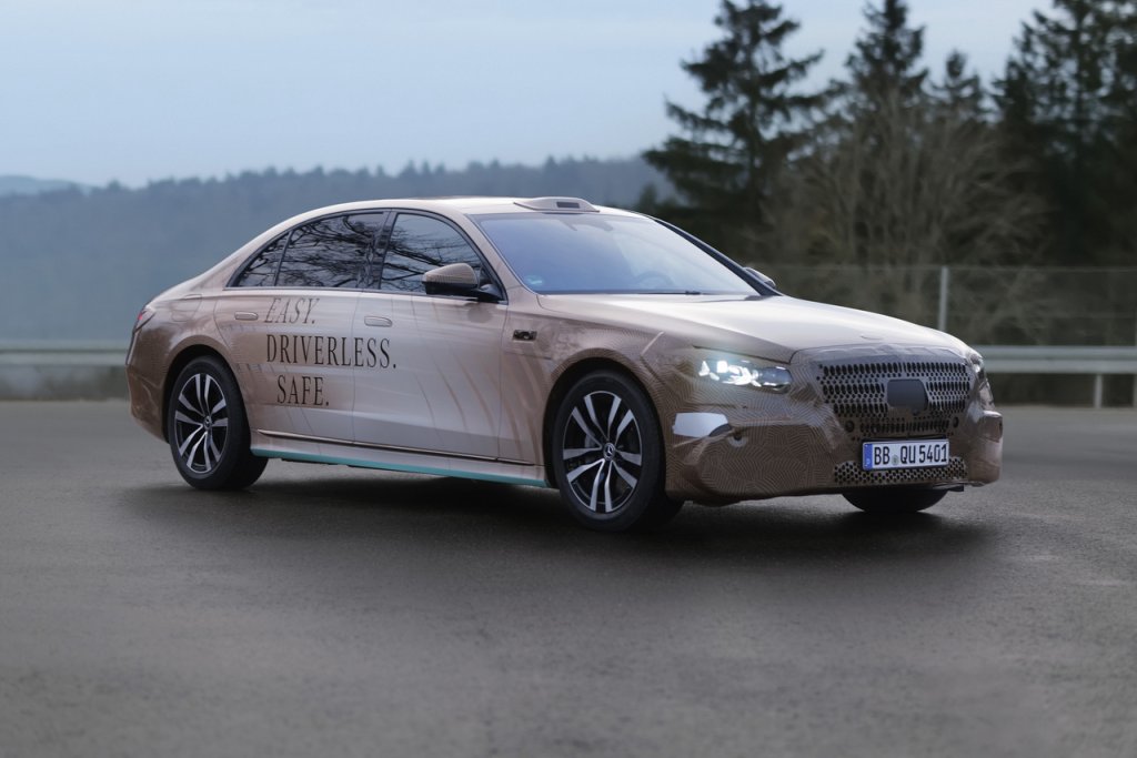 Mercedes Benz accelerates future robotaxi ecosystem and collaborates with industry-leading partners