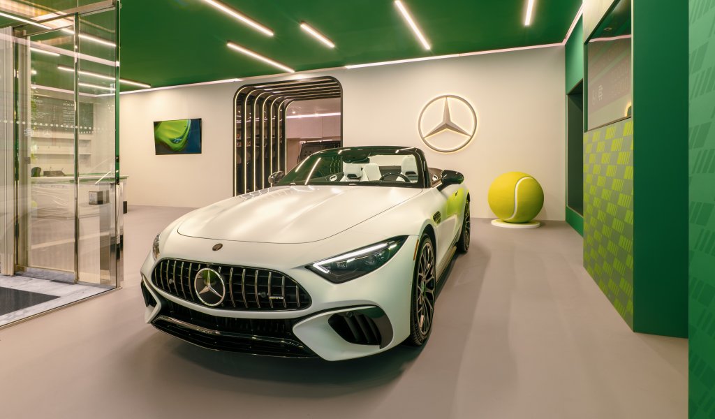 Mercedes Benz Studio Toronto 4 Source
