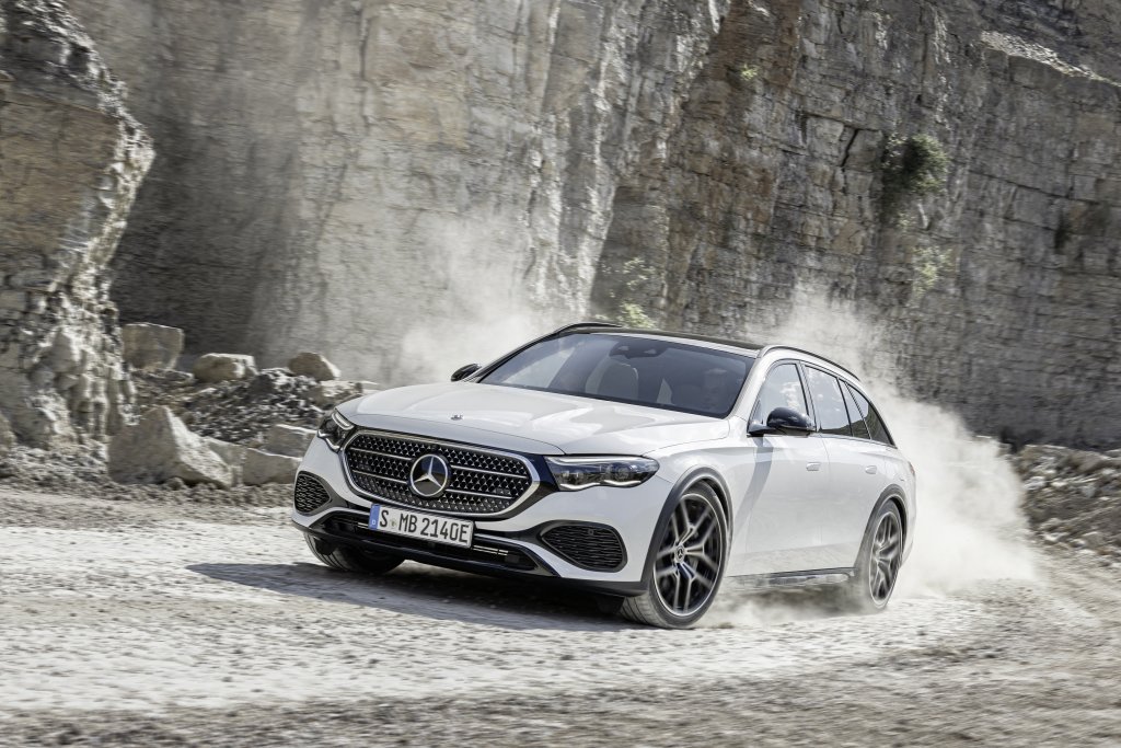 The new E-Class All-Terrain: the vehicle with unbeatable versatility