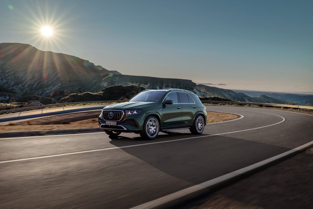 Performance meets electrified efficiency: The new Mercedes-AMG GLE 53 HYBRID