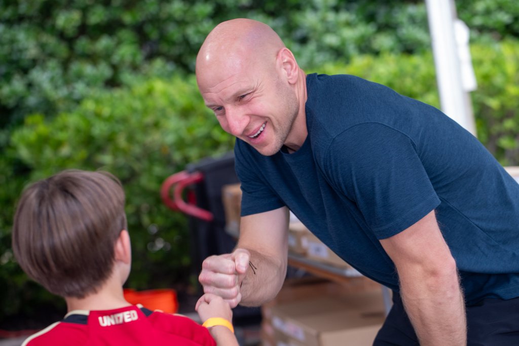 Mercedes-Benz USA and Atlanta United’s Brad Guzan Help Rebuild Inventory for the Furniture Bank of Metro Atlanta Following Devastating Warehouse Fire