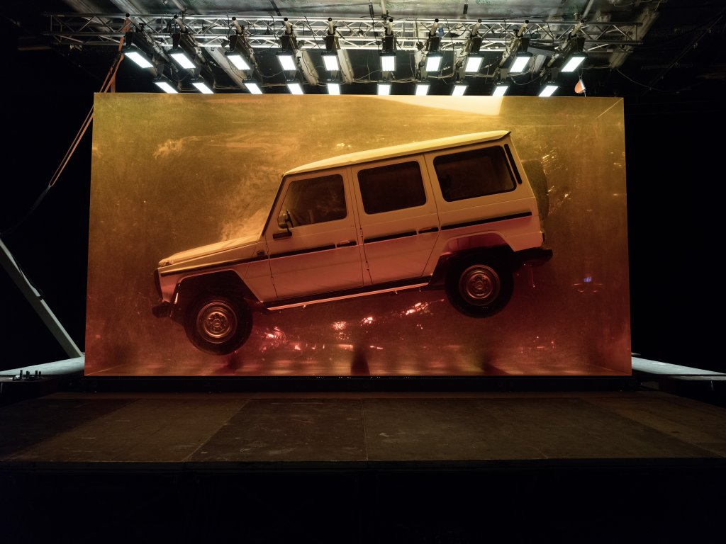 Spectacular installation for the world premiere of the new G-Class in Detroit