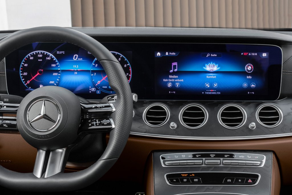 New MBUX generation for the most modern two-door vehicles with the star