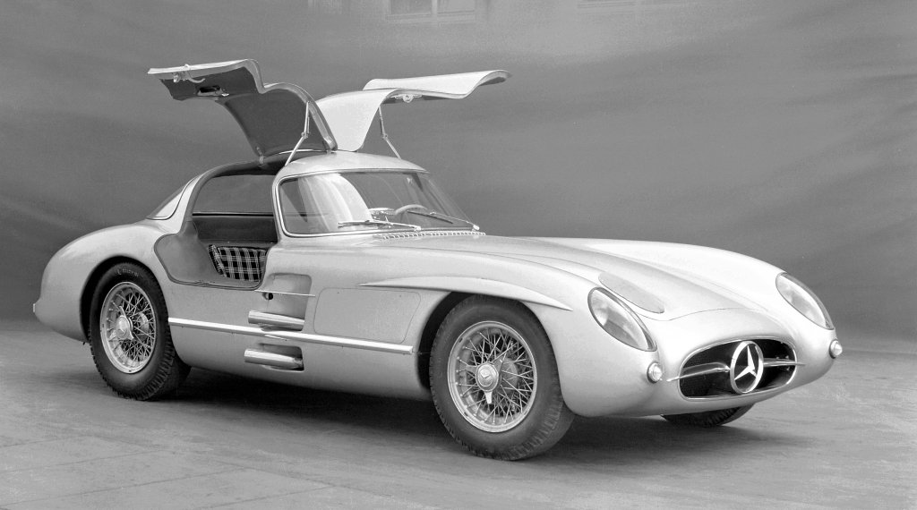 The most valuable car in the world: Mercedes-Benz 300 SLR Uhlenhaut Coupe sold for an all-time record price of 135 million EUR to establish “Mercedes-Benz Fund”