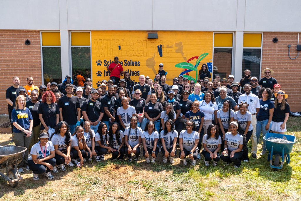 Mercedes-Benz USA Leads Community Revitalization and Honors Philanthropic Dealerships Through “Driving Your Future” Initiative
